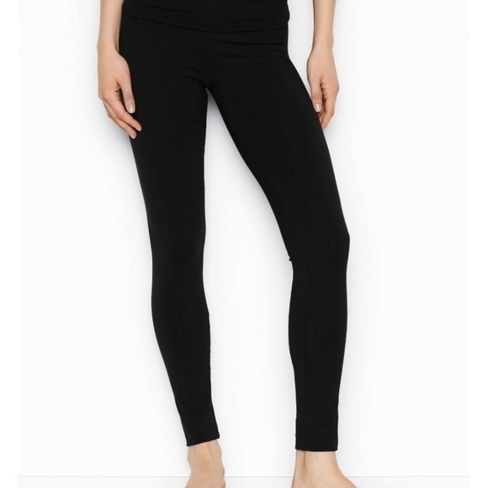 Victoria’s Secret VSX Black Yoga Pants Cap…